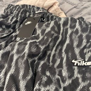 Nike loose fit joggers